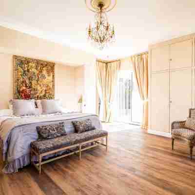 Château Meyre Rooms
