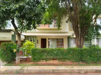 Twin Guest House Grand Wisata Các khách sạn gần Fasum RT 01/RW11