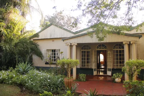 Breeze Guest House Hotels in Bulawayo