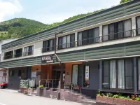 Onsen Minshuku Omuraya Kawayu Hot Spring 주변 호텔