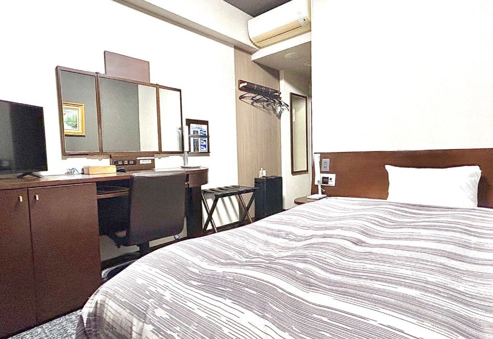 3. 호텔 루트-인 ..