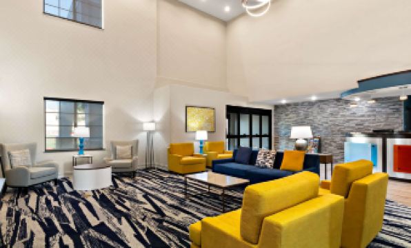 Comfort Suites