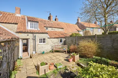 Host & Stay - Holmlea Cottage