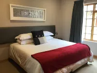 Cozy 2Br 2Br Townhouse Netflix Private Parking Great Location!