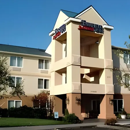 Fairfield Inn & Suites Portland Airport Отели рядом с Аэропорт Портленд