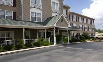 Country Inn & Suites by Radisson, Jackson, TN