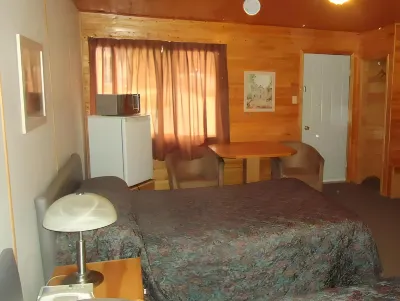 Dreamland Motel Hotels in Мус-Джо