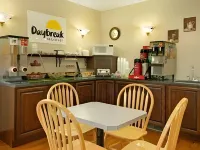 Days Inn by Wyndham Fairmont - Breakfast