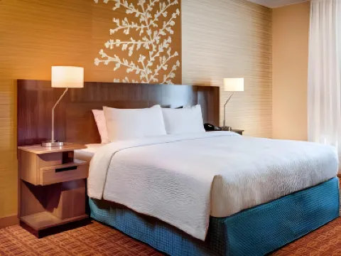 فيرفيلد إن آند سويتس سيوكس فوولز إيربورت فنادق في 