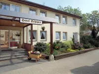 Hotel Schaper Hotel dekat Bomann Museum