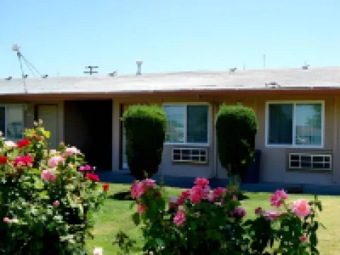 Maple Inn and Suites Los Banos