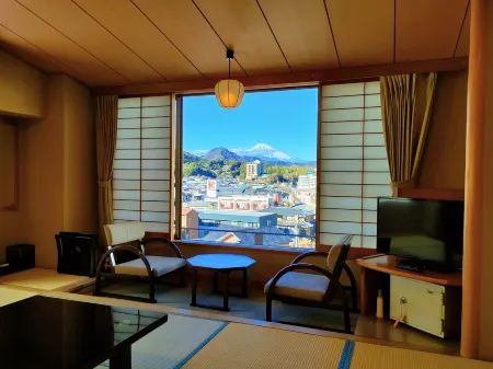 Kameya Ean Отели рядом со станцией Ōhito Railway Station