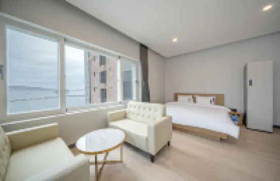 Changwon Jinhae Hotel 701