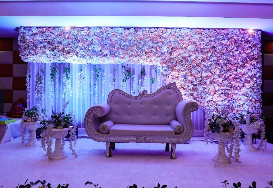 Clarks Inn GurgaonOver view