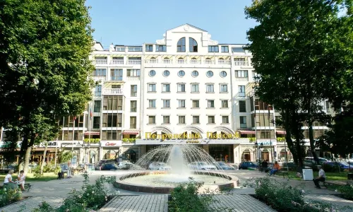 Petrovskij Passazh Hotel