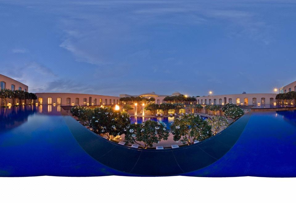 Trident Gurgaon HotelOver view