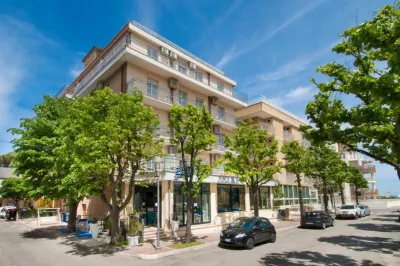 Holiday فنادق في Misano Adriatico