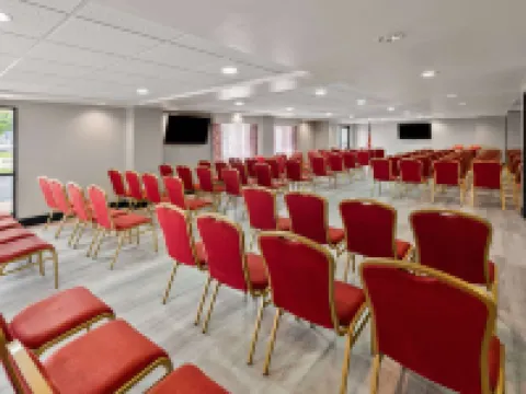 La Quinta Inn & Suites by Wyndham Goodlettsville - Nashville グッドレッツヴィルのホテル