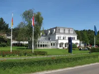 Fletcher Hotel Restaurant de Witte Raaf Отели в г. Noordwijk