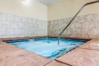 Comfort Suites University Brookings - Hot Tub