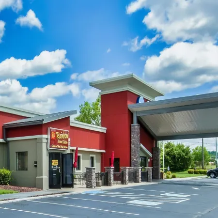 Days Inn & Suites by Wyndham Johnson City