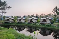 The Tree Riverside Kaeng Krachan Hotels near Phetchaburi