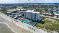 Comfort Inn & Suites Daytona Beach Oceanfront - breakfast