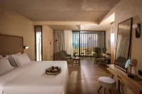 Chania Flair Boutique Hotel Tapestry Collection by Hilton - parking