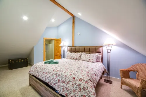 Glacier Springs Cabin 12 - Pet Friendly, Wifi, AC, Sleeps 4