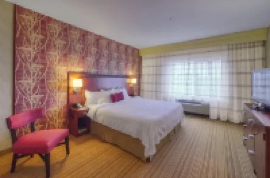 コートヤード・バイ マリオット・メドフォード・エアポート