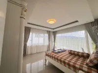 Villa Rumah Putih Ardilla Puncak Hotell i Batu Layang