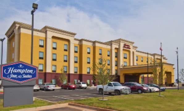 Hampton Inn & Suites Elk City