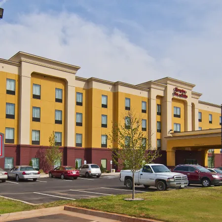 Hampton Inn & Suites Elk City