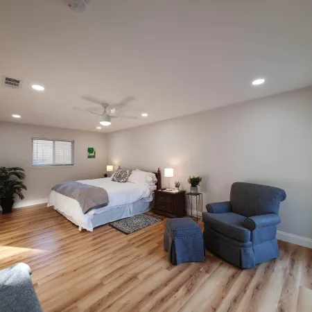 Your Spacious Private Getaway with Pool , 5 bedrooms, sleeps up to 12 guests