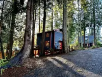 Walking distance to beautiful and historic Indianola beach and pier Hotels in Indianola