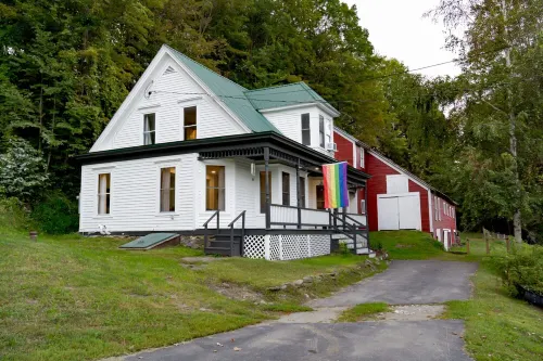 1875 Modern Renovated 7 Acres with Post & Beam Barn and Charm - Close to Skiing