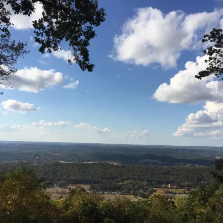 Spectacular Mountain Top cabin Amazing Views Large Balcony With Low Rates
