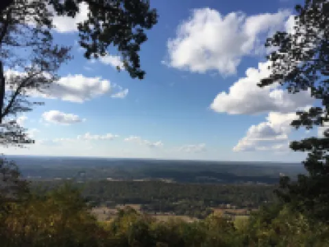 Spectacular Mountain Top cabin Amazing Views Large Balcony With Low Rates