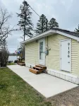 Cozy Lakeview Cabin in the heart of Breezy Point Resort