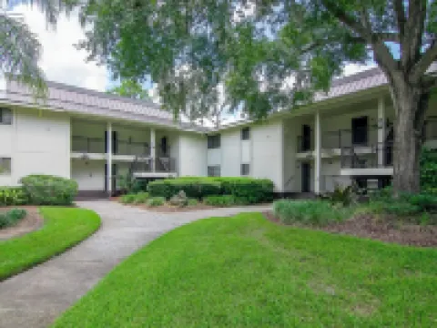 First Floor 2bd/2ba Fully Remodeled  Condo in Saddlebrook Hotels in Wesley Chapel South