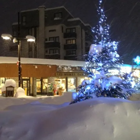 T2 apartment comfortable and bright with beautiful views of the slopes