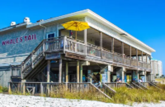 Charming, cozy with a coastal vibe family sized villa, 15 min walk to the beach.