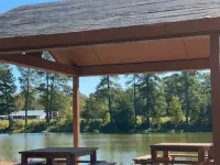 Cozy Cabin in Big Sandy Hoteles en Condado de Upshur