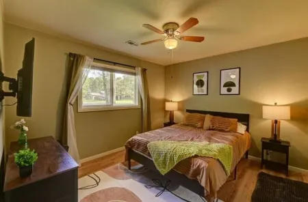 Dunes Homestead - Near Dunes + Lake + Dog Friendly