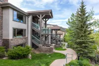 Stunning & Modern Family-Friendly Slopeside Retreat in the Heart of Snowmass!