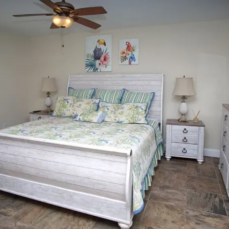 Beautiful 7 BD oceanfront house with a private pool located on the Golden Mile