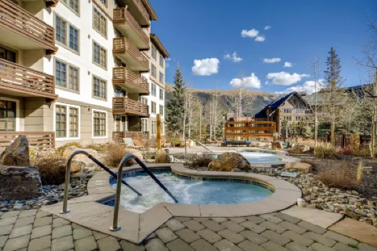 New Listing Steps from the lifts, Multiple Hot tubs/Play Pool