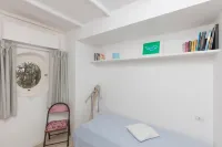 Charming, quiet house with magnificent views of the sea and capri from above