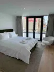 On the Beach! Gorgeous designer apartment with stunning sea views