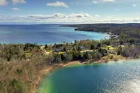 Beautiful Bayview 3 bedroom, 3 bath home / walking distance to beach.  Sleeps 9.